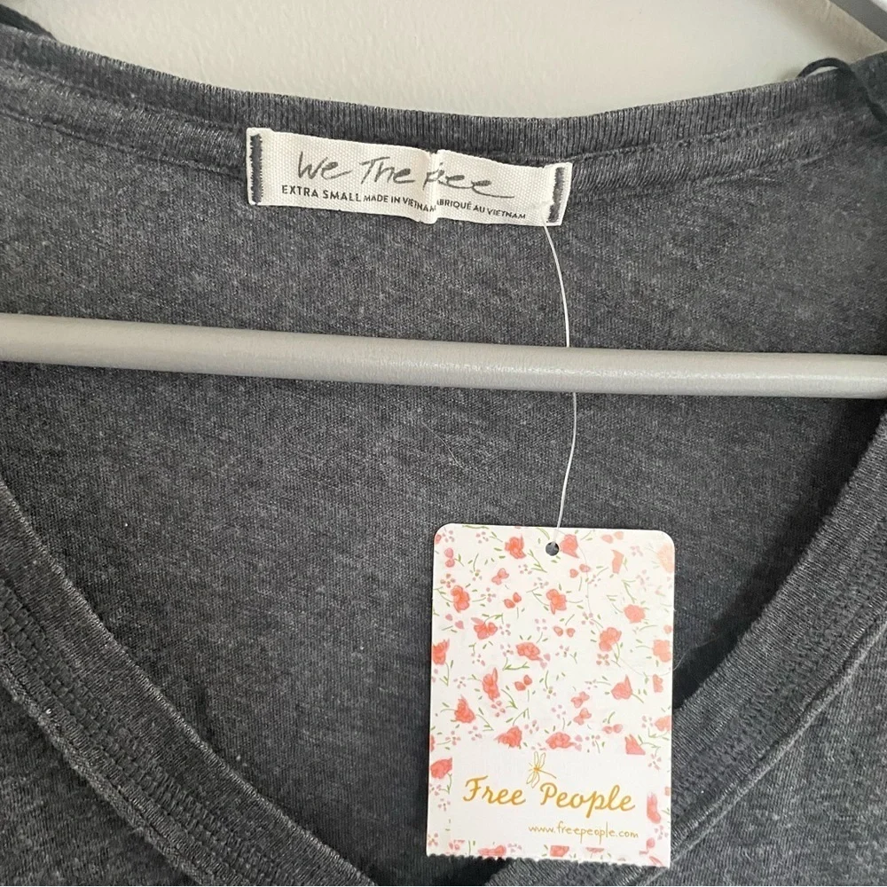 FREE PEOPLE | Grey V-neck Relaxed Fit Casual T-shirt | Size XS | Light Fabric - Picture 6 of 13